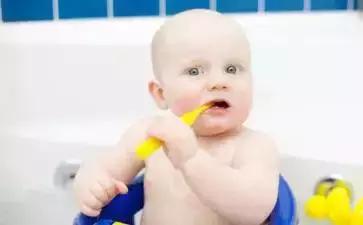 宝宝龋齿可能引发全身性疾病，妈妈必须知道的0~6岁牙齿护理