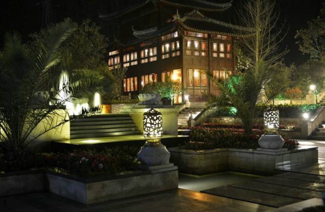 成都周边温泉排名前十名,成都周边最便宜的温泉度假村