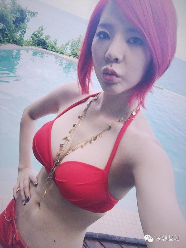 韩国身材最好的女团成员,韩国女团户外跳舞颜值身材超高