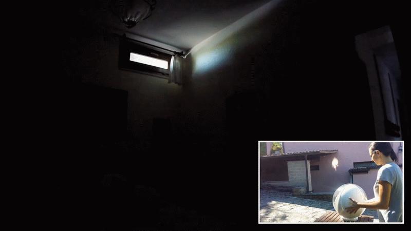 你拿镜子晃人时，有人用它点亮地下室居住者的家，为100万人带去温暖的阳光！