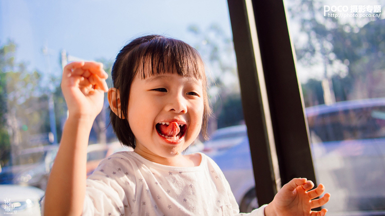每个妈妈都是孩子的专属摄影师,每个妈妈都是孩子的摄影师