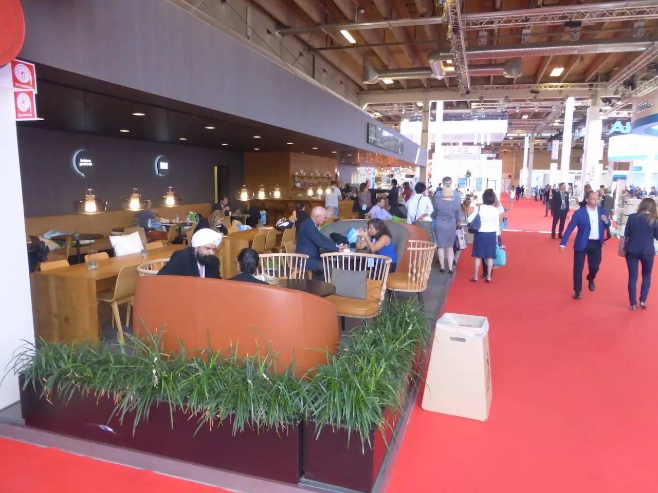 ESCRS2016点评朱思泉：角膜后弹力层脱离的原因与防治