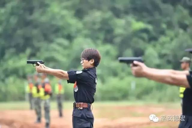 赛场竞技彰显青春活力,竞技场上的意气风发