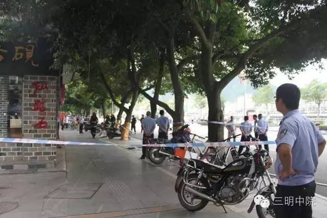 三明新闻速读：三明将乐县一女子因与古玩店店主有债务纠纷，*债讨**不成当街引燃液化气瓶相威胁