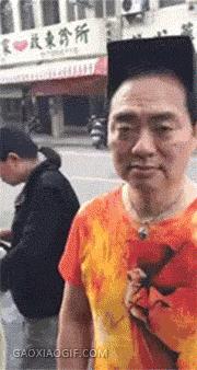 这猩猩成精了,这只猩猩成精了