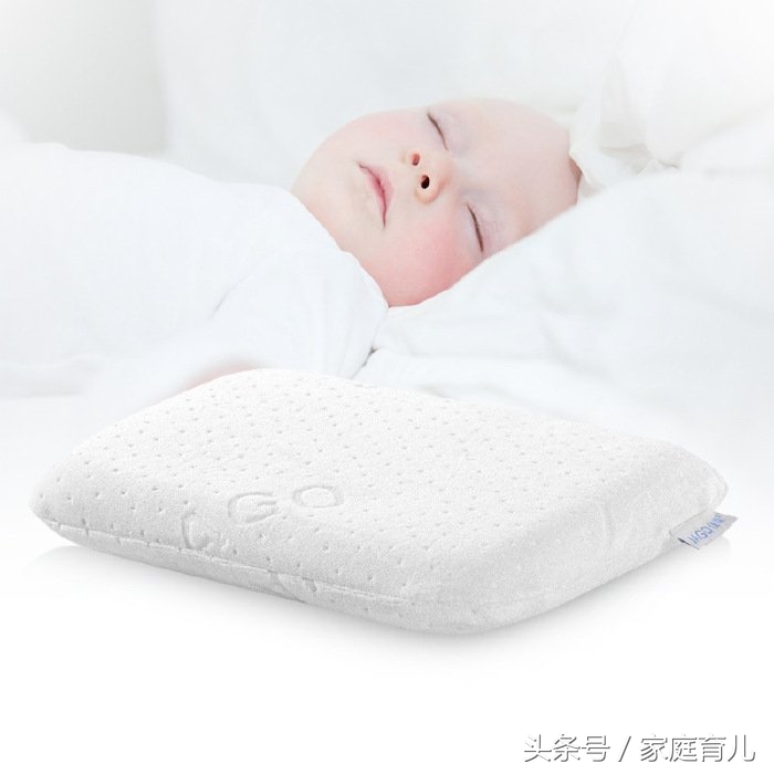 2岁宝宝脊柱弯曲怎么治疗,1-3岁宝宝脊柱变形图