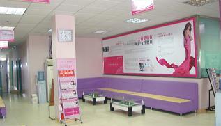 一个人做完人流在医院的心酸瞬间,从手术室走出来多狼狈