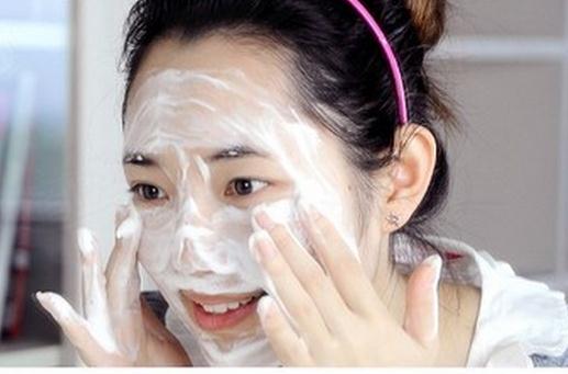 痘痘肌冬天皮肤保湿最好的方法,痘痘敏感肌冬季补水用什么