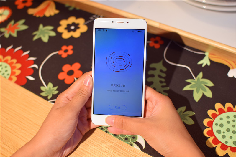 低调不代表没有光芒,低调不代表没有光环