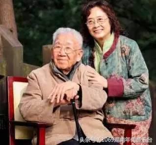 一曲成名经典歌曲邓丽君,邓丽君庄奴谈甜蜜蜜