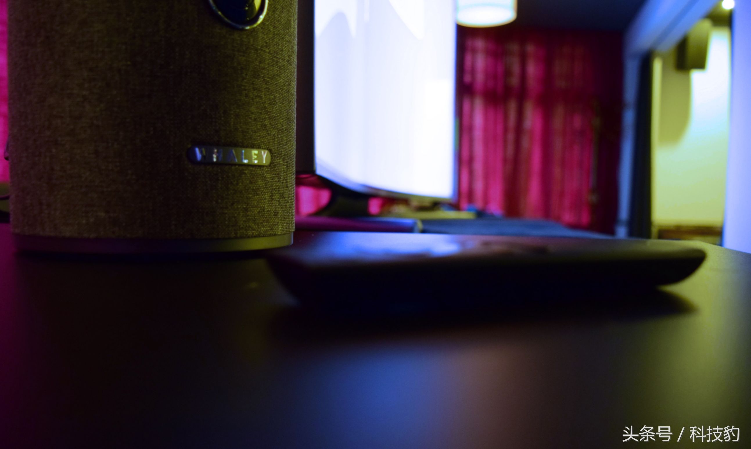 微鲸电视机屏幕一闪一闪的,微鲸电视可以投屏吗