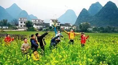 依靠人民群众的力量才能振兴乡村,产业带动村民致富日子越过越好