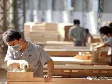 实木家具开裂原因,实木家具开裂原因及处理方法