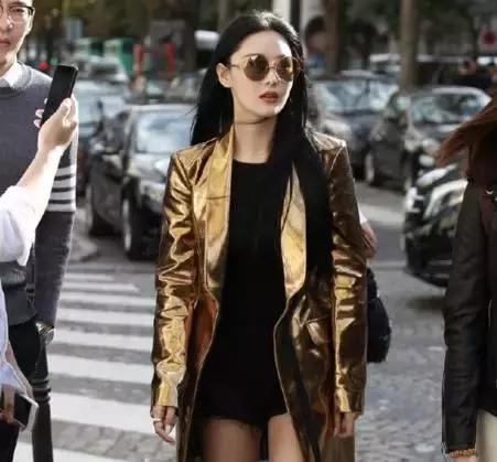 竟然有人夸大红雨衣配猪肠惊艳，别再绑着前男友炒作行吗