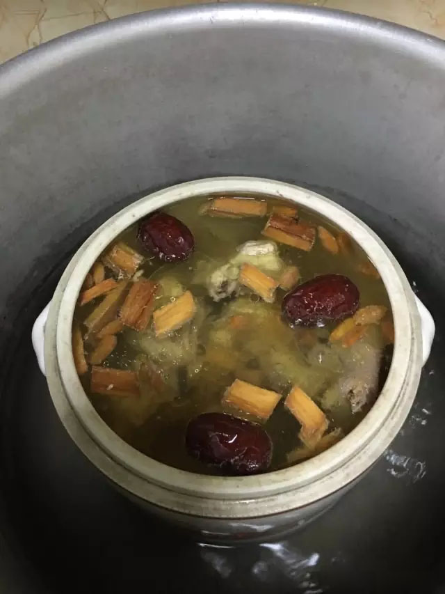 来吧来吧，崖柏吃、喝、抽、睡皆可以！