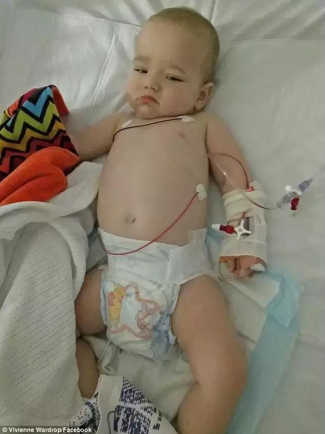 父母关注孩子生病的征兆,父母得知儿子染上这种病