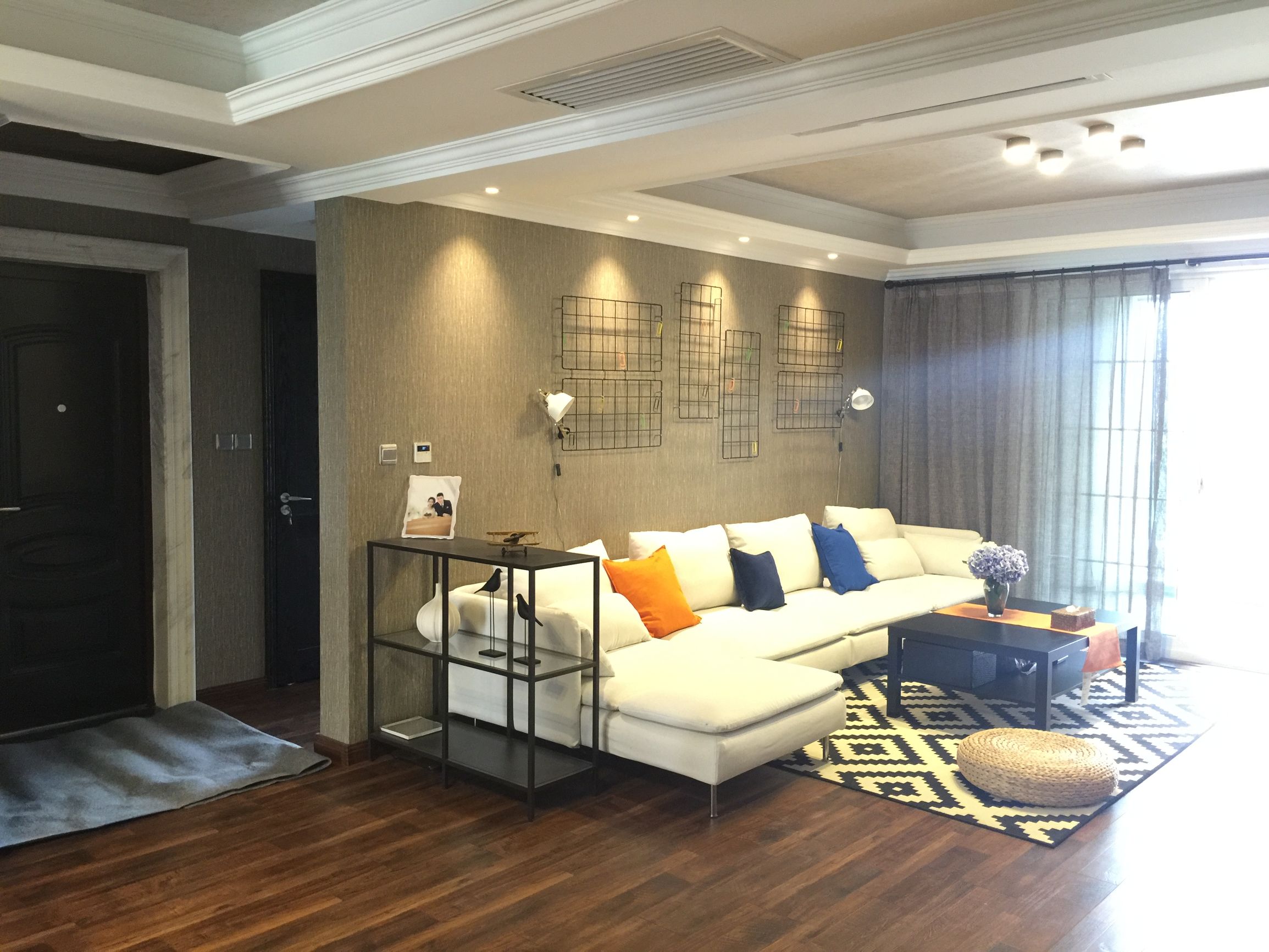 后现代风格客厅效果图,你想不到的老歌