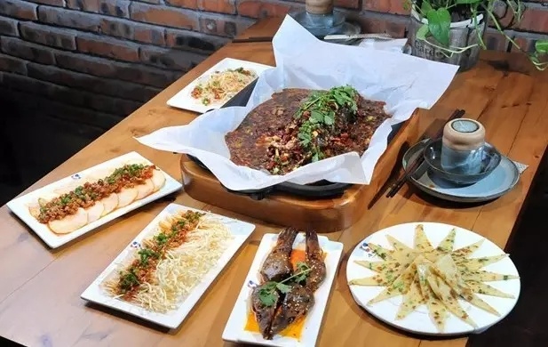 重庆隐藏在小巷的老字号美食店,重庆十大必吃菜馆
