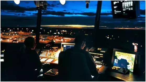 如果你身边人抑郁了，请别只说“想开点”