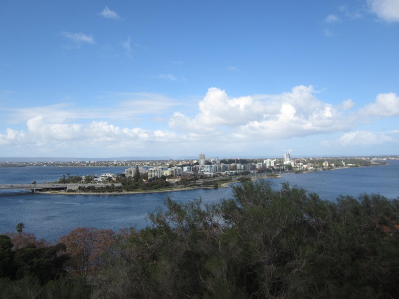 西澳珀斯||雨天的屋檐不滴水，因为房子上面有一个绝妙的装置