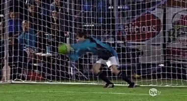 百年足球史最伟大门将，真的笑出眼泪来了（原版：中英字幕）