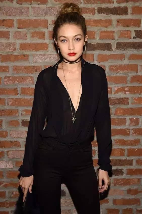 范冰冰宋佳谁能穿出慵懒高级感,宋佳范冰冰同款外套