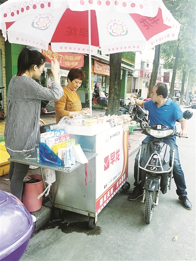漳州商业城摆摊整改,市场监管局学校周边摆摊设点整治
