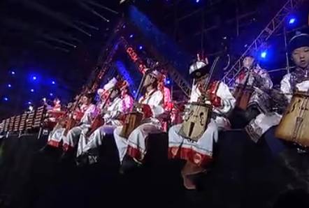 “英雄传说”演绎最盛大开幕式千年大漠更显英雄情怀