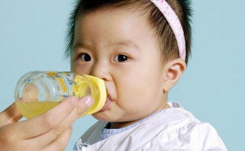 宝宝上火又不爱喝水怎么办,宝宝上火不爱吃饭怎么调理