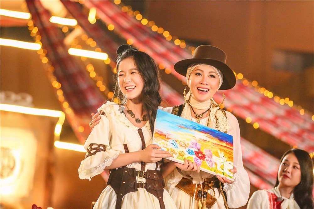 屏蔽宫心计、绯闻、炒作的暖综艺《我们来了》，如何成为女性社交指南