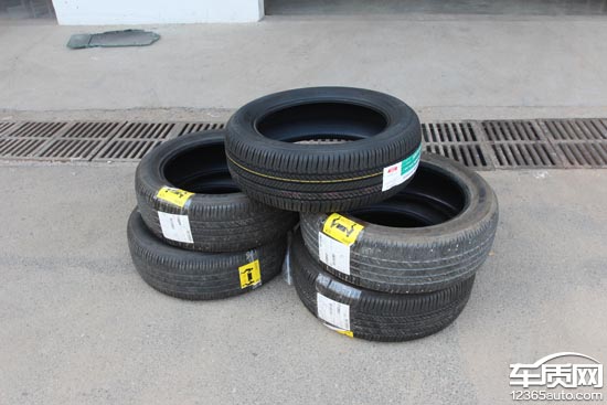 普利司通轮胎出现裂纹图片,普利司通动力侠龟裂解决了吗