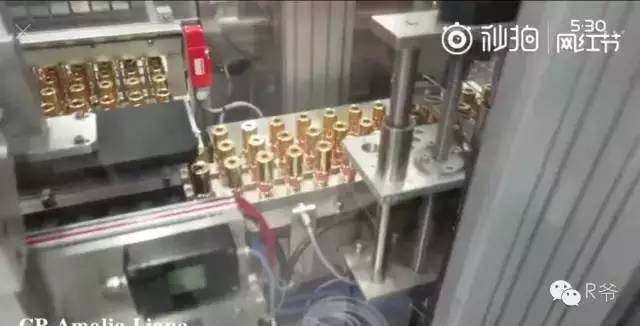 ysl圣诞限定口红值得入手,ysl圣诞限量黑管09