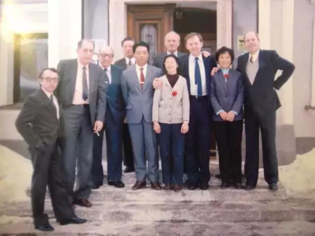 揭秘：早期青蒿素类药物不为人知的事｜李泽琳口述（下）