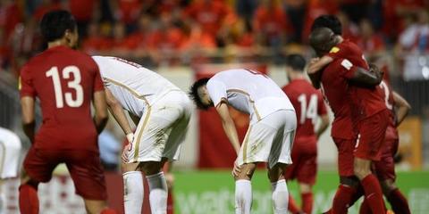 采访球迷你还会再看国足吗,你还会看国足比赛吗