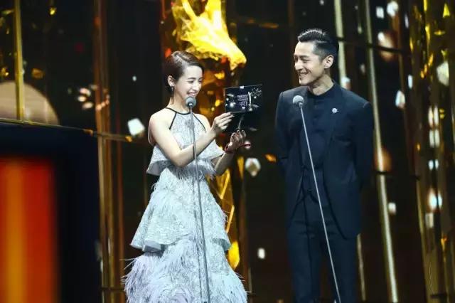 刘涛赵丽颖投票,第11届金鹰节人气奖赵丽颖刘涛