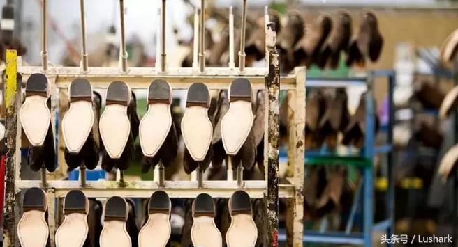 长筒靴便宜和贵的区别,1000元和10000元的鞋