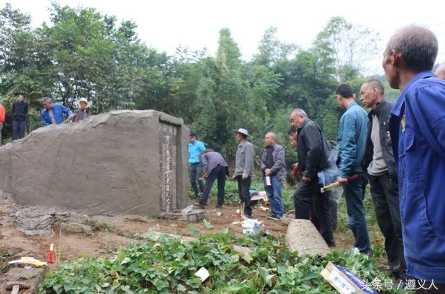 明兵攻破海龙屯奶妈冒险救出杨寿松　杨氏后人为恩太祖穆氏立碑