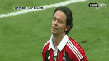 通过几个动作快速分辨业余足球场上的高手