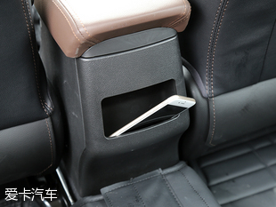 吉利帝豪2017款百万向上互联版,吉利帝豪百万款测试