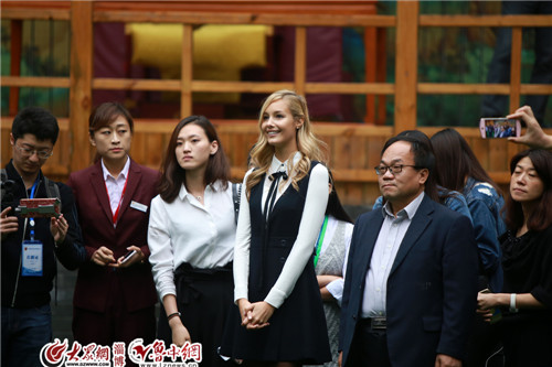 足球超模瓦尔加,超模瓦尔加