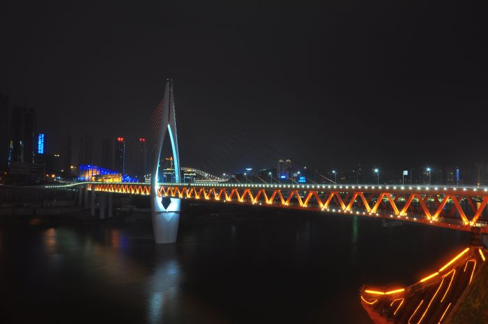 做房地产发朋友圈的文案,做房地产销售有前途吗2018