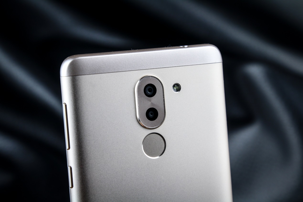 千元机中荣耀畅玩系列有好用的吗,千元旗舰手机荣耀畅玩7x