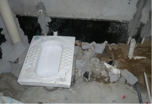 卫生间装蹲坑视频,装修时蹲坑厕所是臭的怎么回事