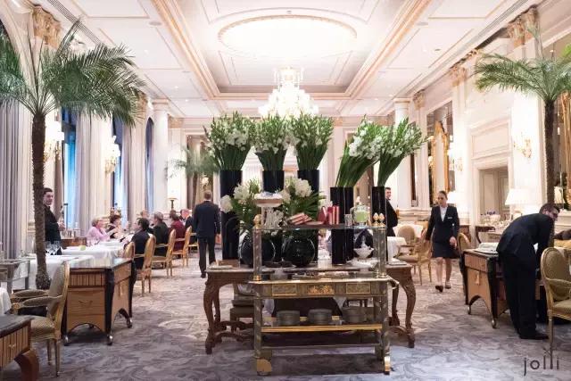 巴黎lecinq餐厅,法国巴黎米其林餐厅菜单价格表