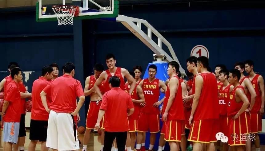 宫鲁鸣临危受命之路,宫鲁鸣将继续担任中国男篮主教练