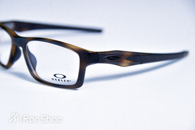 欧克利最强的一款运动眼镜,欧克利镜框推荐