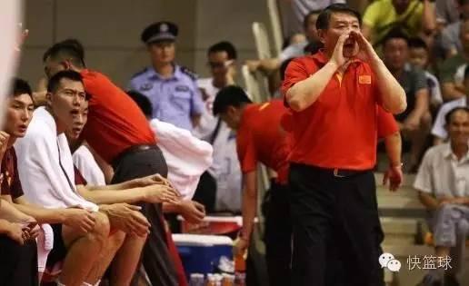 宫鲁鸣临危受命之路,宫鲁鸣将继续担任中国男篮主教练