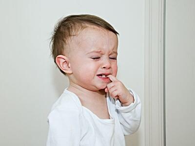 婴儿牙齿长得比同龄快,刚发现孩子牙齿有点双排怎么办