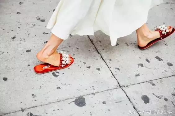 这双鞋成时尚界新宠,明星同款珍珠鞋