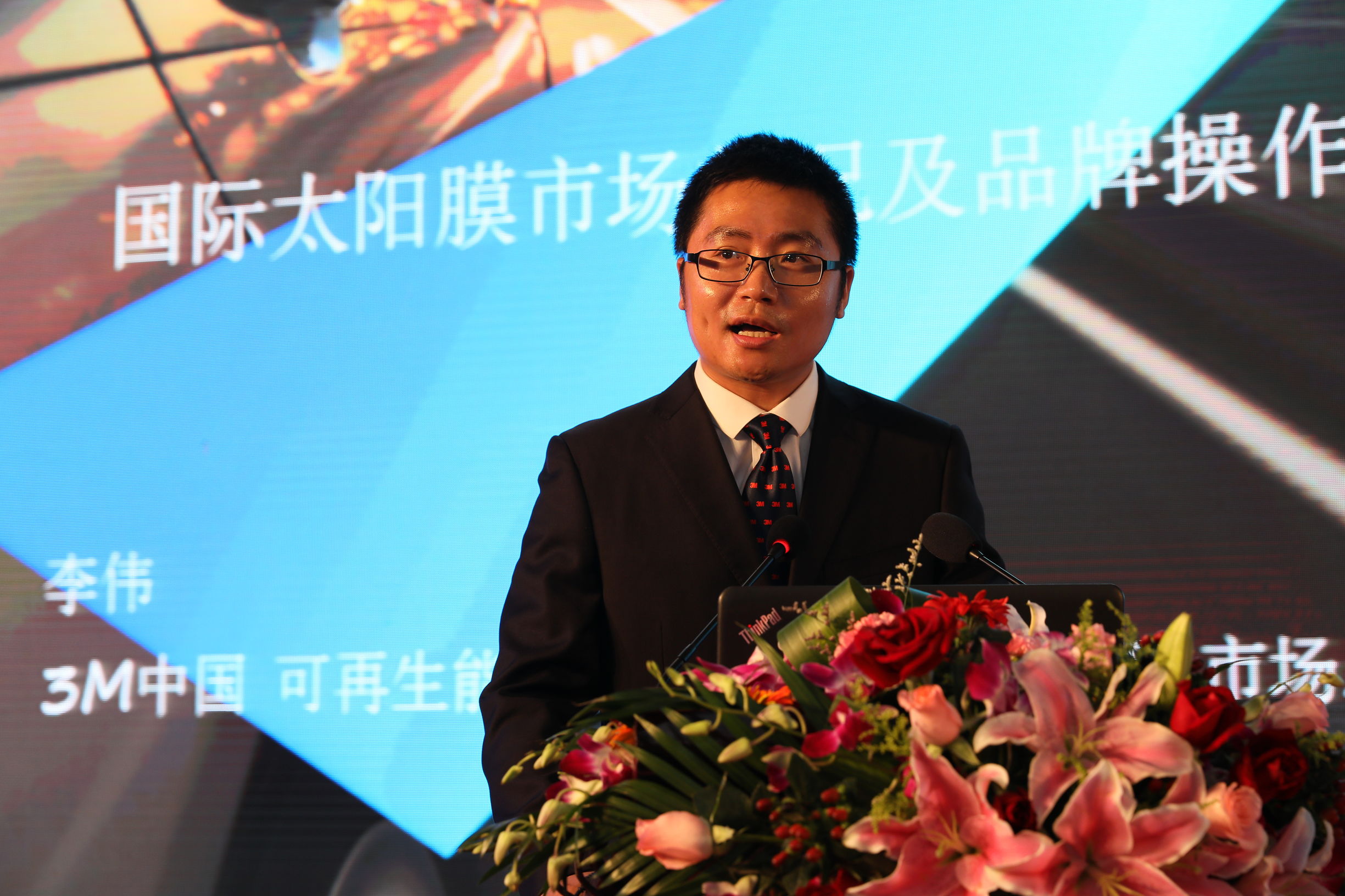 汽车太阳膜贴膜有什么风险,汽车太阳膜贴膜知识